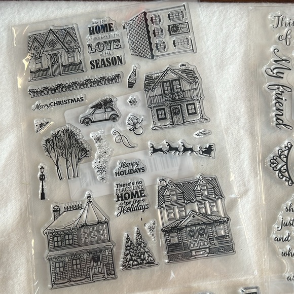 Lot of 3 New Stamps Sets - Picture 2 of 4